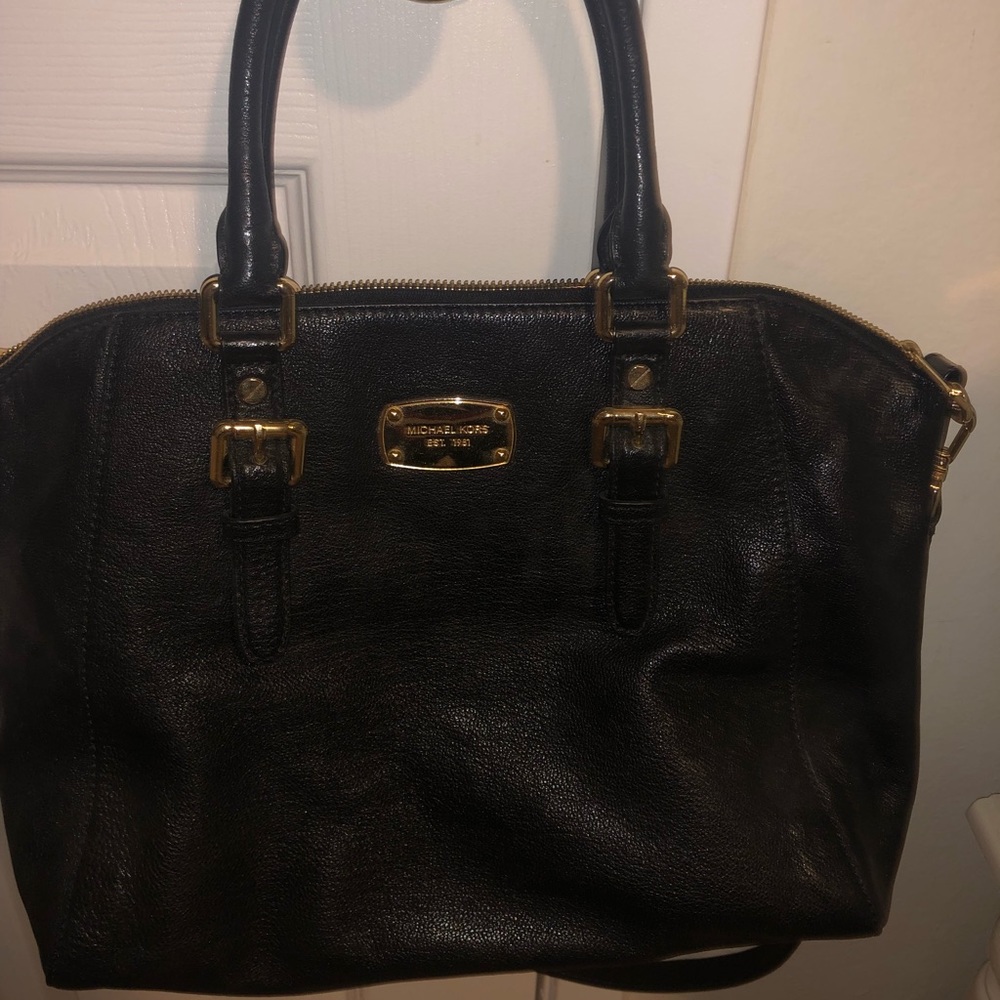 Michael Kors purse / optional cross body (OBO)